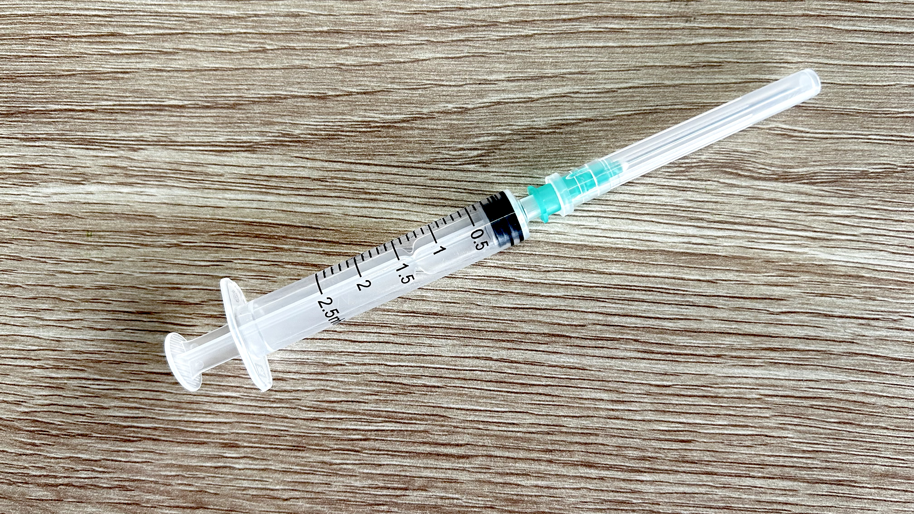 strzykawka 2,5ml z igłą 21G